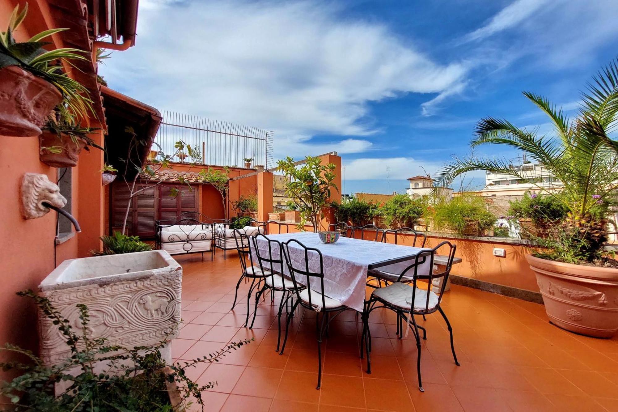 Treasurerome Spanish Steps Penthouse Apartment Rome
